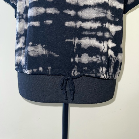 Justify tie dye top - Picture 2 of 3